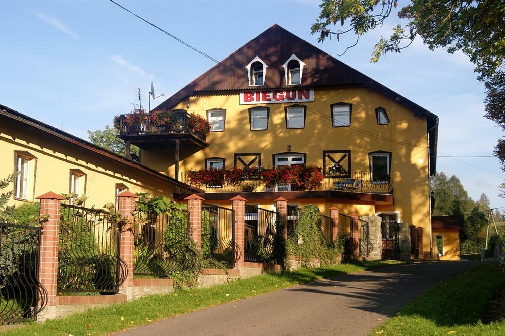 Dom Goscinny Biegun Wałbrzych Exteriér fotografie